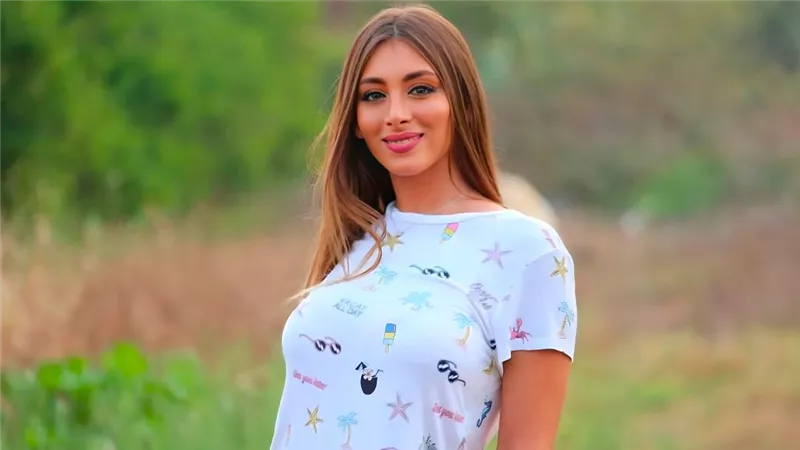 من هي الممثلة السورية إنجي مراد التي تصدرت التريند بعد وفاتها ؟