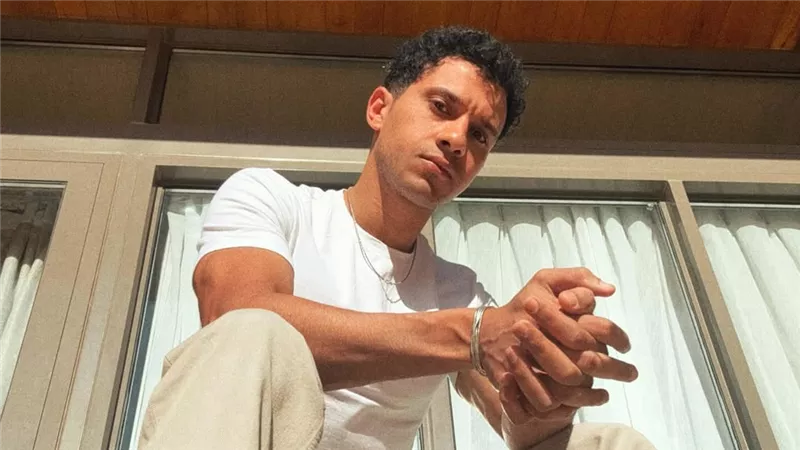 هوليود للفيلم العربي .. عصام عمر أفضل ممثل عن فيلم البحث عن منفذ لخروج السيد رامبو