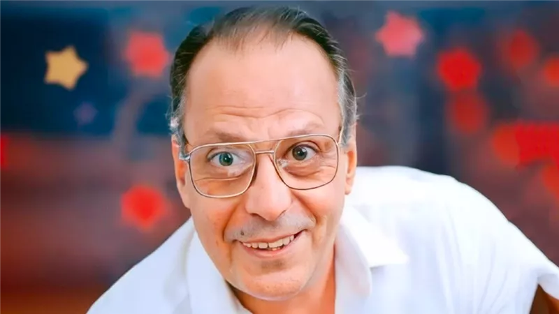 أسامة عباس : اعتزلت التمثيل نهائياً واللي بيتعرض عليا ما يستاهلش أعمله 