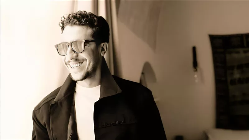 رهان البطولات الشبابية 2026.. نور النبوي مرشد سياحي يبحث عن الحب في فيلم كان ياما كان