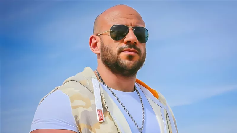 العائدون في 2026.. أحمد مكي يكسر غياب 13 عاما عن السينما بفيلمي فرصة سعيدة وموسم التين