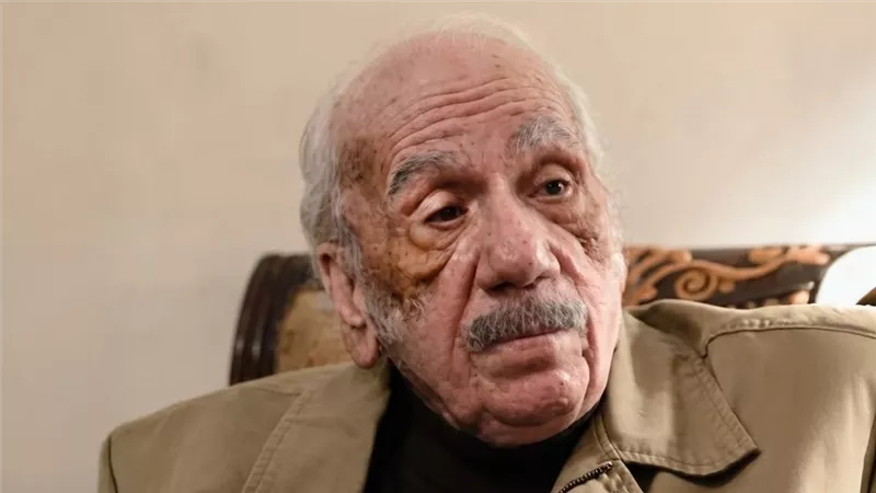 فيديوجراف خبر أبيض.. منعه السادات ورفض مبارك فيلمه.. أزمات محفوظ عبدالرحمن