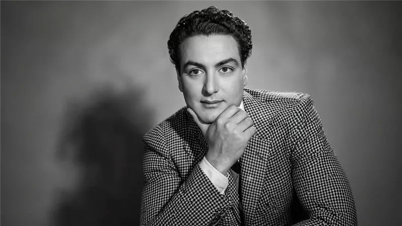 محمد فوزي  